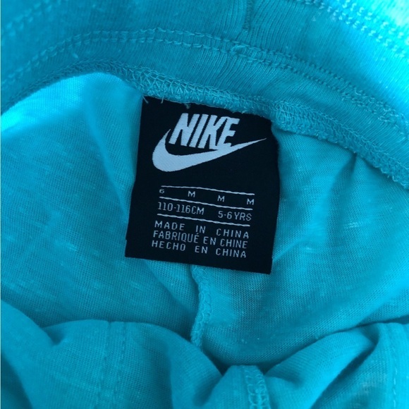 Nike teal lightweight jogger sweatpants in size M (5/6 years) - Picture 4 of 4